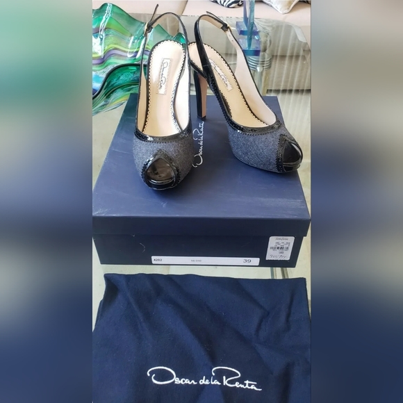$695 OSCAR DE LA RENTA GRAY FELT BLACK PATENT PLATFORM PUMPS SHOES OPEN TOE 9 - Picture 8 of 8